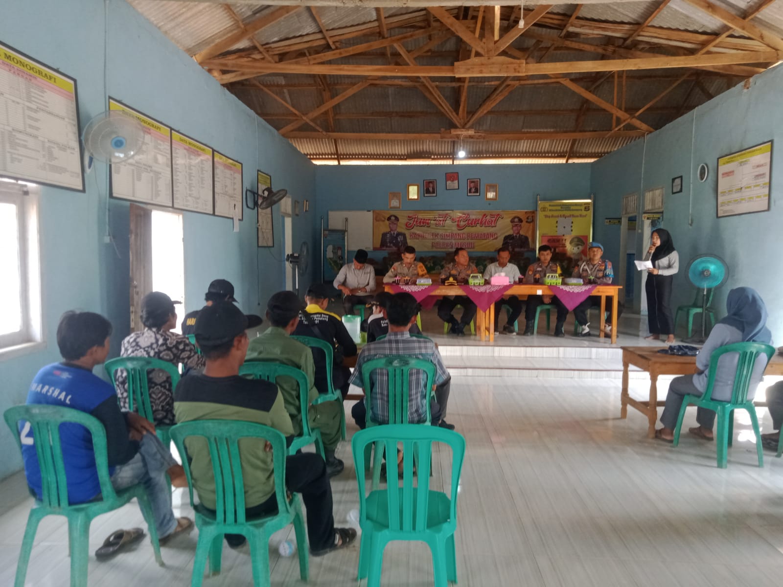 Giat Rutin Jum’at Curhat Polsek Simpang Pematang Dilaksanakan di Desa Bangun Mulyo